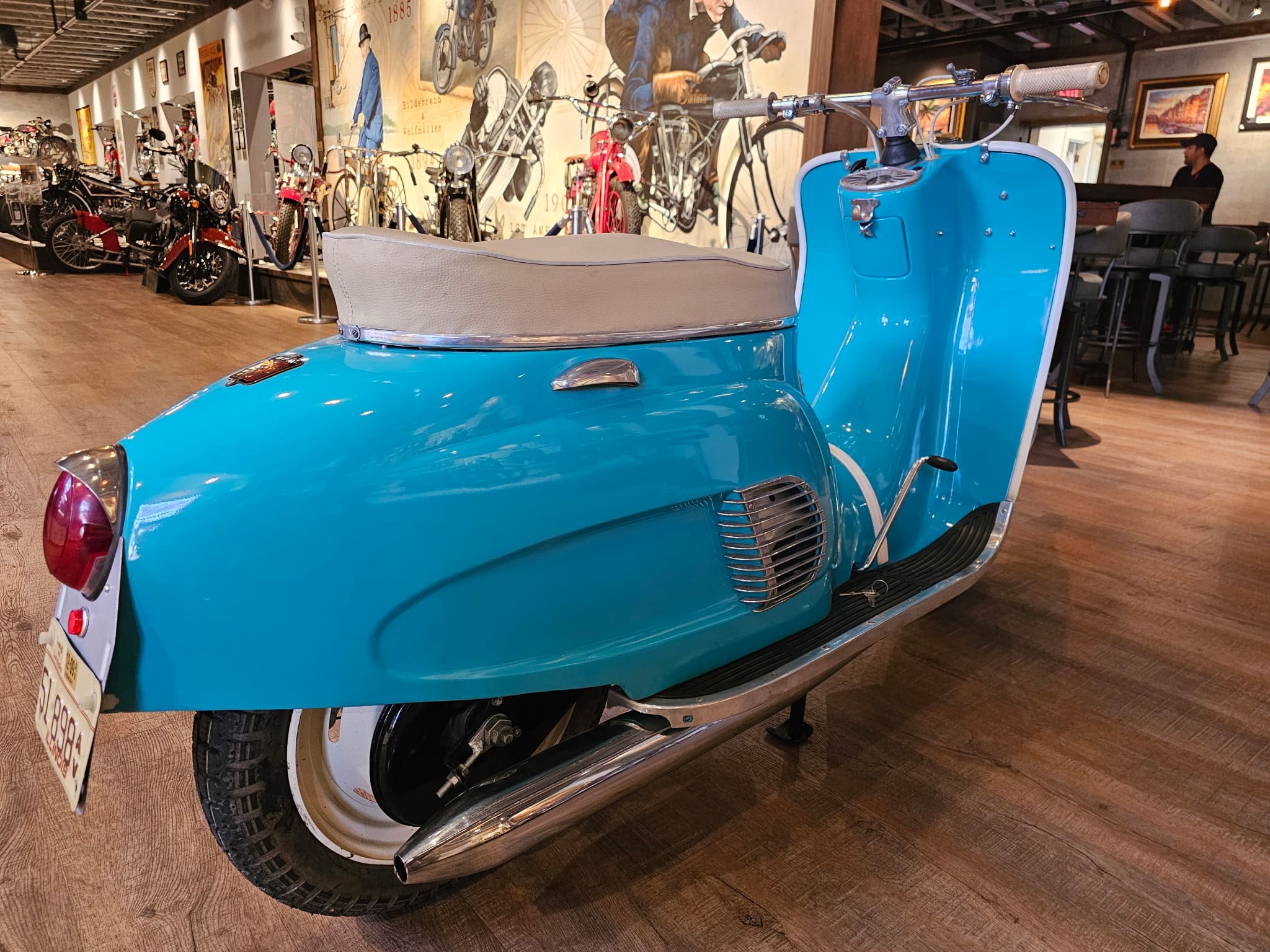 Osa M-52 rear three-quarter view